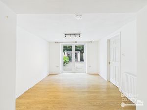Dining Area- click for photo gallery